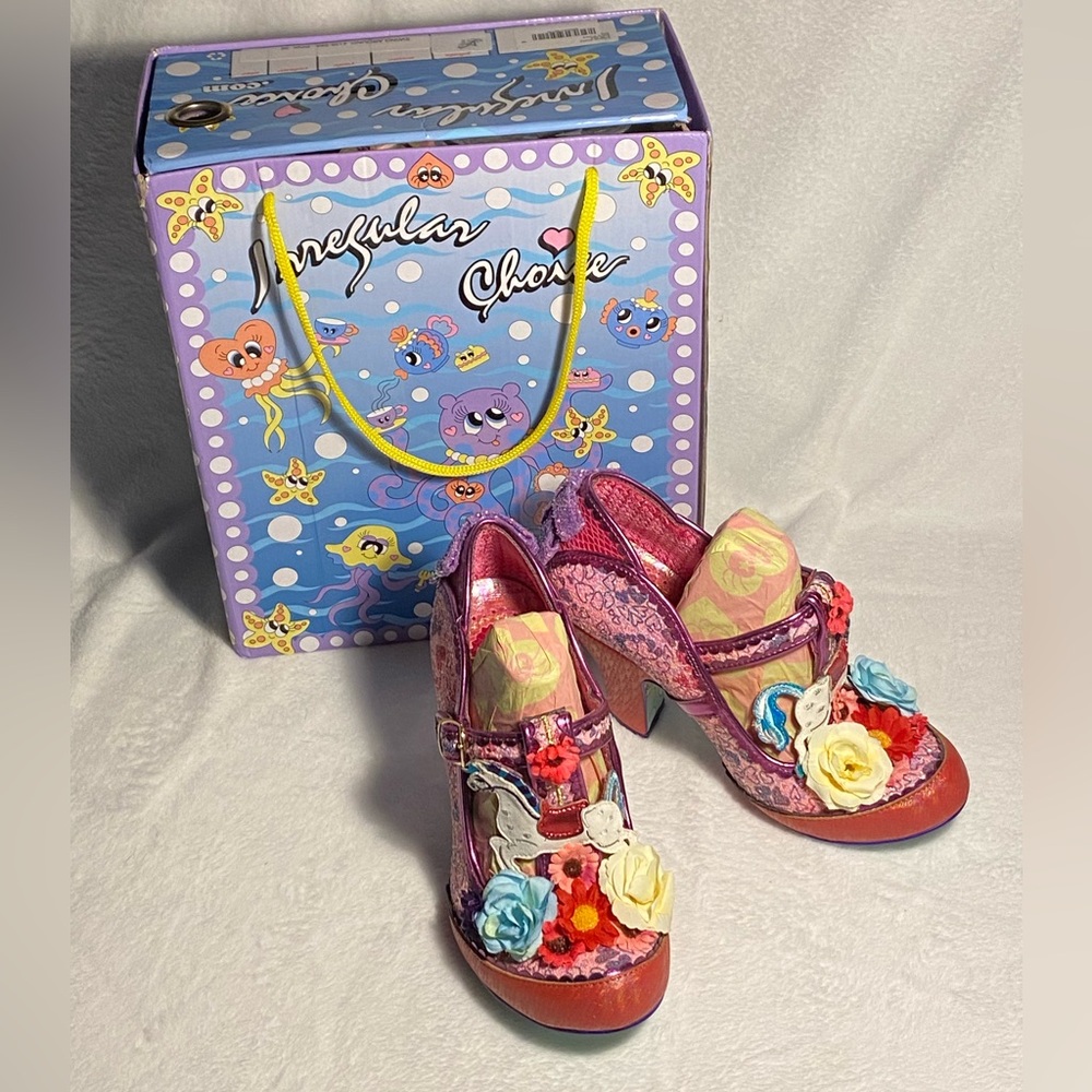 NIB Irregular Choice “Swing Around” carousel horse heels,flower appliqué,39/US 8
